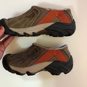Keen dry slip on tan orange rugged shoes